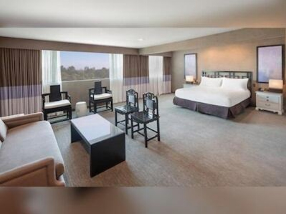 Luxe Hotel Sunset Blvd