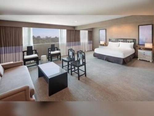 Luxe Hotel Sunset Blvd image 1